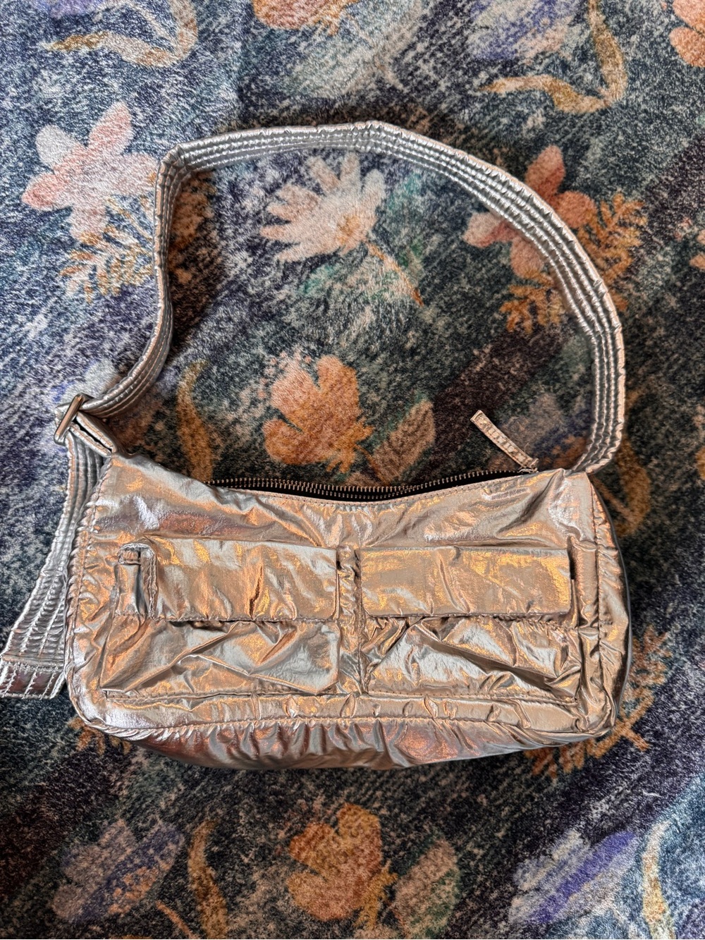 BAGGU Metallic Mini Silver Cargo Shoulder Bag